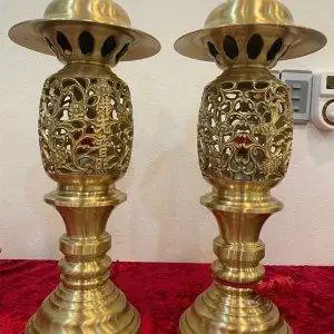 Cách bố trí đèn phòng thờ loại đèn quả dứa bằng đồng catut cao 44cm