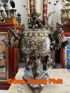 đỉnh đồng thất lân