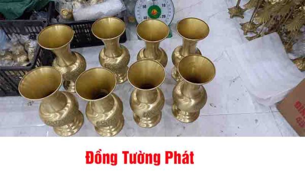 lọ hoa bằng dồng