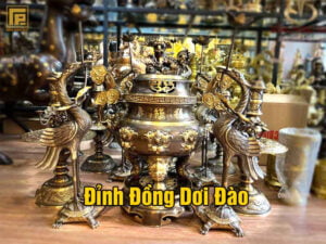 Dinh-Dong-Ngu-Su-Doi-dao