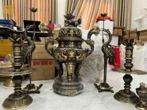 Bộ Đỉnh Đồng 70cm Màu Hun Cổ Phù Hợp Bàn Thờ Trên 2m17