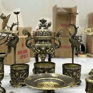 Đỉnh đồng 45cm màu hun