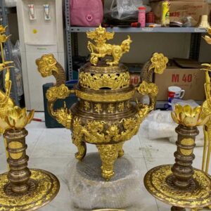 Bộ Đỉnh Đồng Ngũ Sự Cao 57cm - Tinh hoa nghệ thuật đúc đồng truyền thống Chi Tiết Bộ đỉnh đồng Dát Vàng