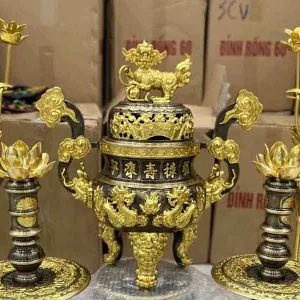 Bộ Đỉnh Đồng Dâng Gia Tiên Nét Tinh Hoa Trên Bàn Thờ Việt