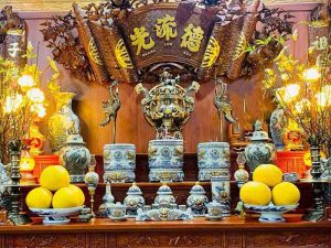 Bộ Đỉnh Đồng Dát Vàng Tại Xưởng