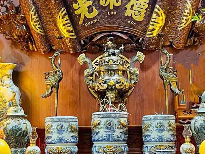 Đỉnh Đồng Đúc Thủ Công Dát Vàng Mới Nhất Đỉnh Đồng Đúc Thủ Công - Kết Hợp Dát Vàng Mới Nhất