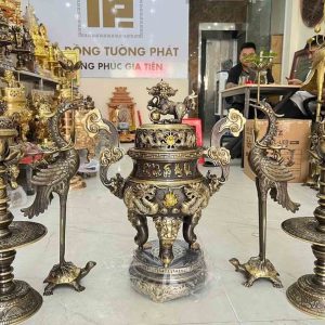 Đỉnh Đồng Màu Hun Dát Vàng - Kết Hợp Hoàn Mỹ Giữa Nét Cổ Kính Và Sự Sang Trọng Trọn Đỉnh Đồng Màu Hun Dát Vàng 65cm