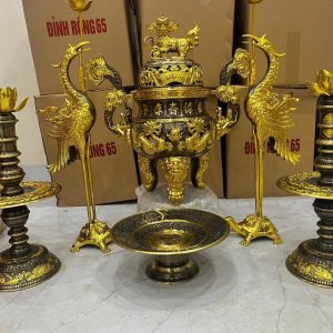 Bộ Đỉnh Đồng Song Long 70cm Dát Vàng 24K - Sự Lựa Chọn Hoàn Hảo Cho Không Gian Thờ Cúng Bộ Đỉnh Đồng Song Long 70cm Dát Vàng 24K - Sự Lựa Chọn Hoàn Hảo Cho Không Gian Thờ Cúng